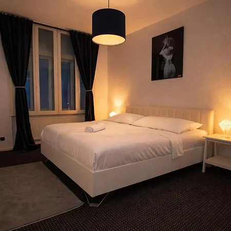 Luxury With Jacuzzi Center Rossana Universe Apartment Wiesbaden