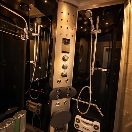 Apartment Luxury With Jacuzzi Center Rossana Universe Wiesbaden