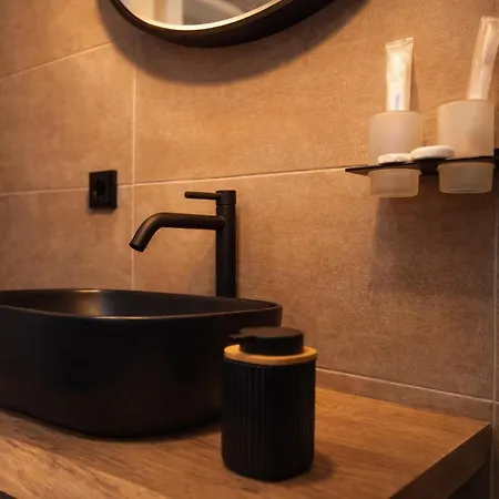 Luxury With Jacuzzi Center Rossana Universe Apartment Wiesbaden