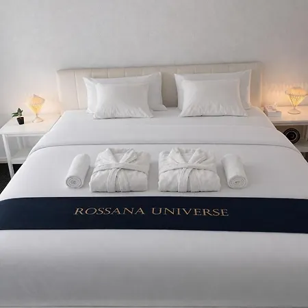 Luxury With Jacuzzi Center Rossana Universe *