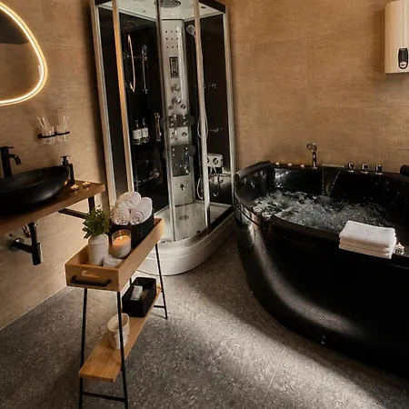 Luxury With Jacuzzi Center Rossana Universe Apartment Wiesbaden
